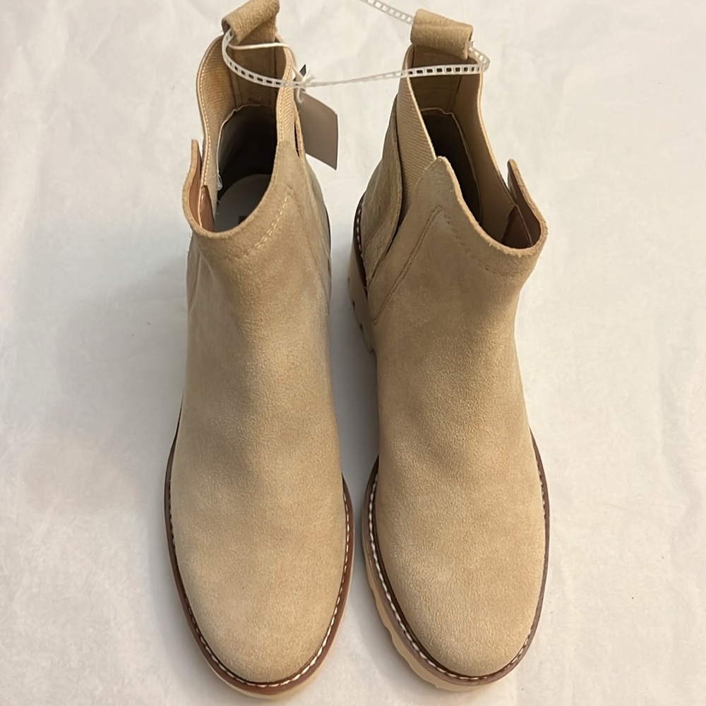 DOLCE VITA Huey H2O Booties In Dune Suede - Picture 6 of 14